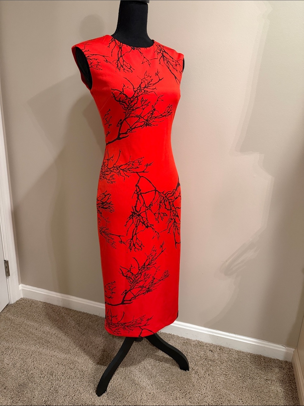 Red Sleeveless Sheath Dress